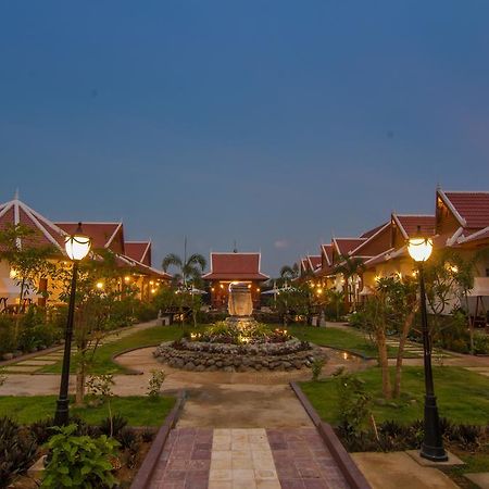 Ravorn Villa Boutique Battambang Exterior photo